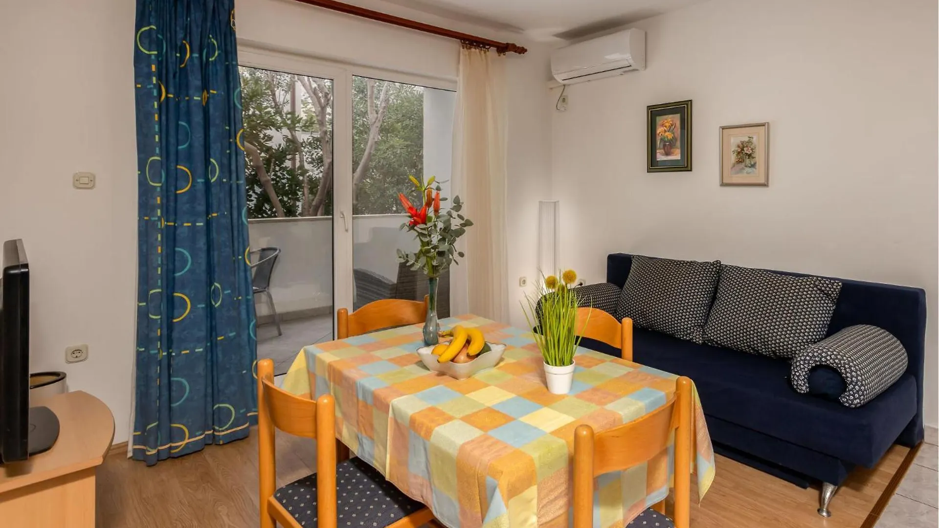 Awesome Apartment In Baska With Kitchen Κροατία